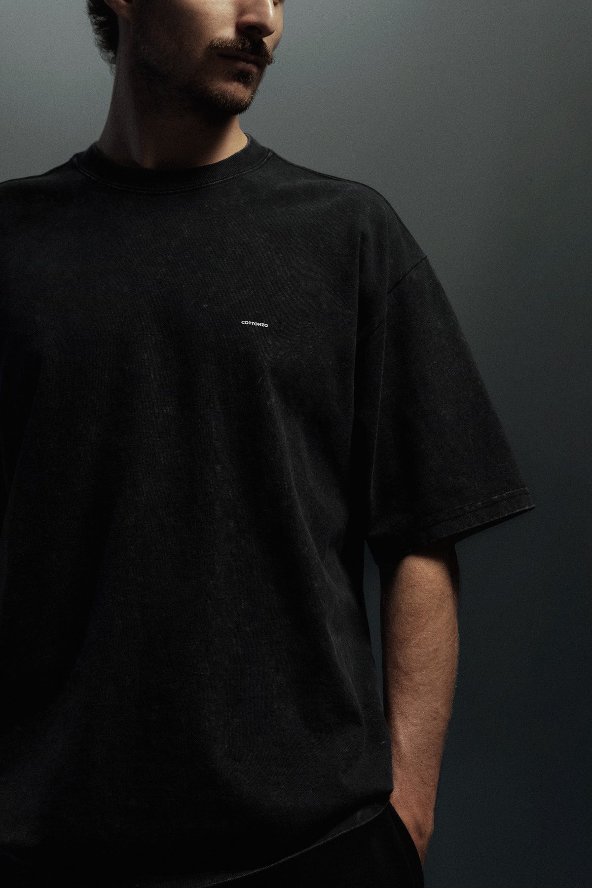 Oversize ・ Black Wash ・ 320 gsm